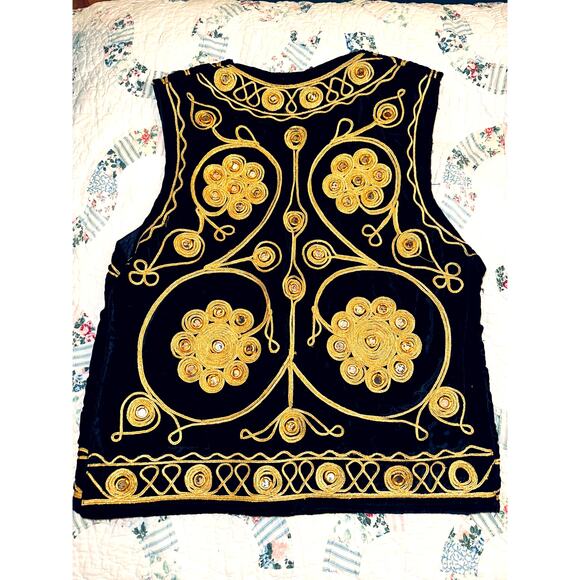 VINTAGE 70's BLACK VELVET GOLD EMBROIDERED HIPPIE AFGHAN VEST WAIST COAT - Picture 2 of 6